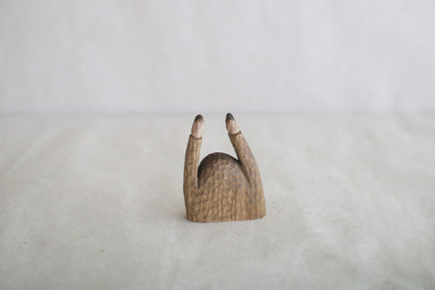 KIYATA Sloth Card Stand