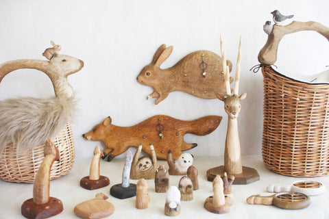 KIYATA Sloth Card Stand