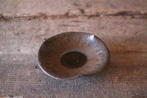 Brown Flower-Shaped Rinka Plate (14cm)