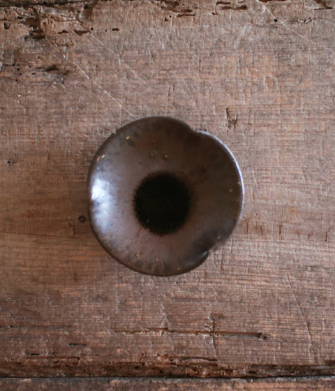 Brown Flower-Shaped Rinka Plate (12cm)