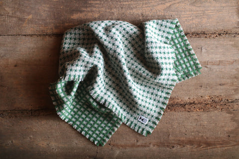 kijinokanosei Square Cloth {hound's tooth}