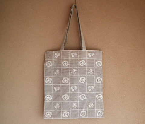 Embroidered Linen Record Tote Bag {anzu}