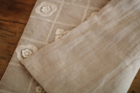 Embroidered Linen Record Tote Bag {anzu}