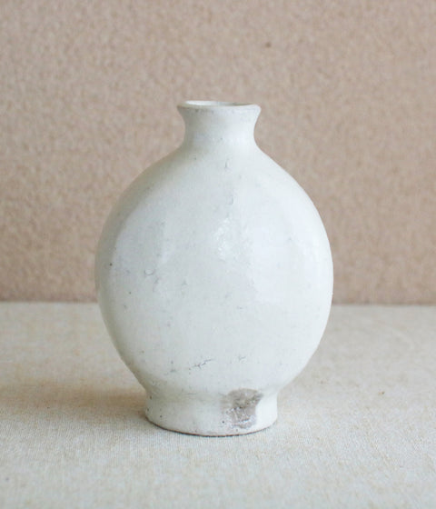 Flat Round Kohiki Vase (White)