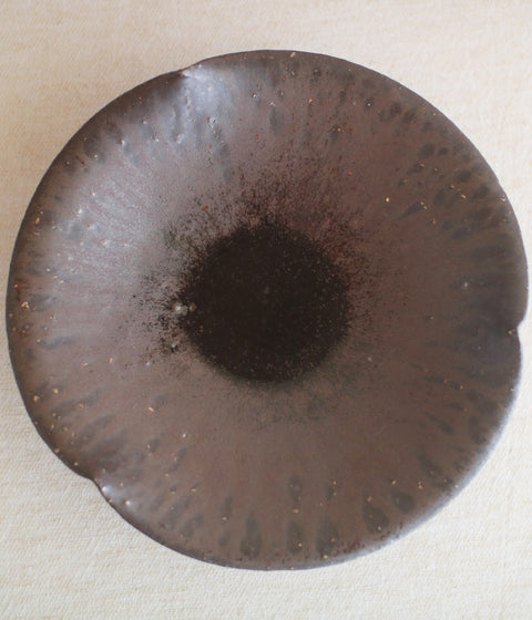 Brown Flower-Shaped Rinka Plate (20cm)