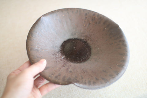 Brown Flower-Shaped Rinka Plate (20cm)