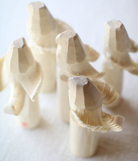 Sasano Ittobori Carved Wood Hawk {White} (sold out)
