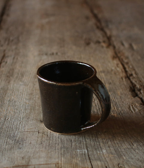 Dark Brown Pottery Mug (Black Glaze)