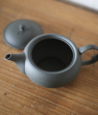 Oval Kyūsu Teapot with back handle
