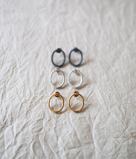 Jona Yubiwa Earrings Small / White, Black, Gold
