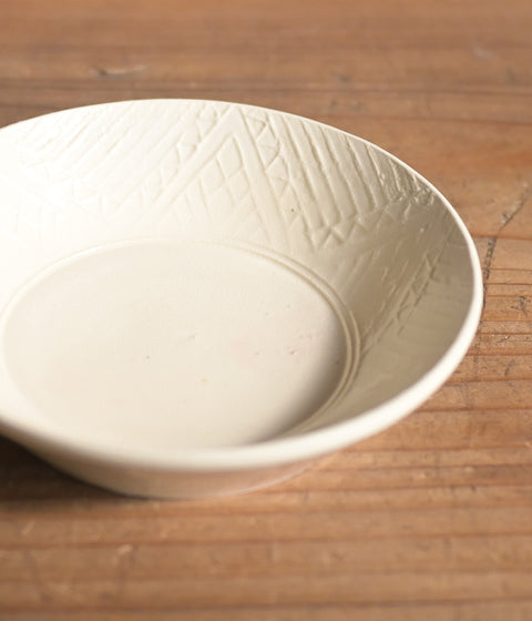 Gunji Pottery Geometric Pattern Small Bowl {White} - sold out
