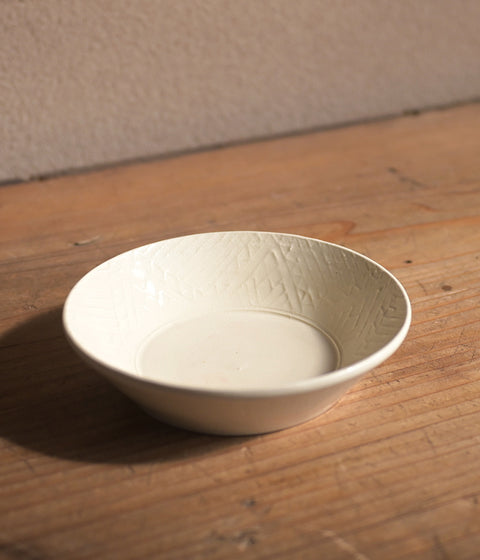 Gunji Pottery Geometric Pattern Small Bowl {White} - sold out