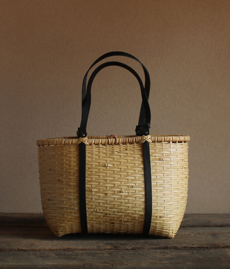 Bamboo Basket Round Tote - Black Handle