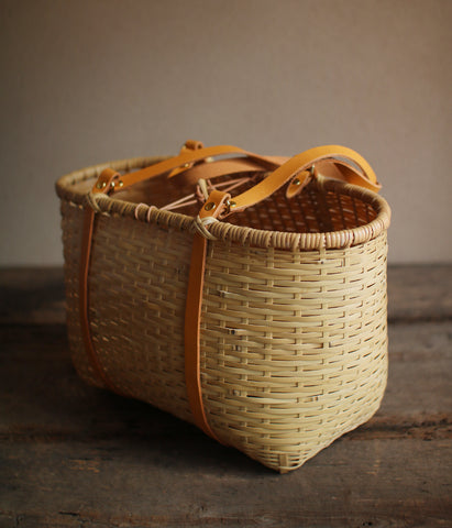 Bamboo Basket Round Tote - Tanned Handle