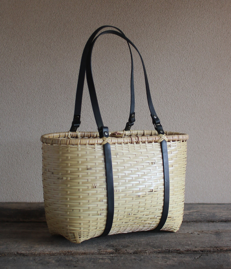 Bamboo Basket Round Tote - Black Handle