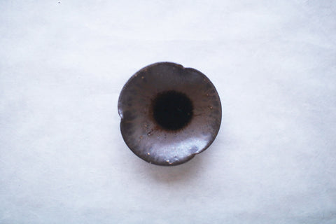 Brown Flower-Shaped Rinka Plate (12cm)