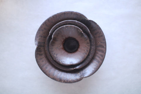 Brown Flower-Shaped Rinka Plate (20cm)