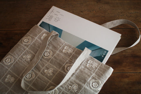 Embroidered Linen Record Tote Bag {anzu}