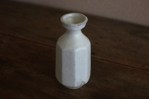 Faceted Kohiki Bottle Vase (White)