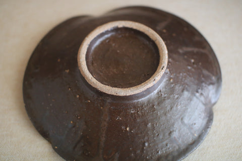 Brown Flower-Shaped Rinka Plate (20cm)