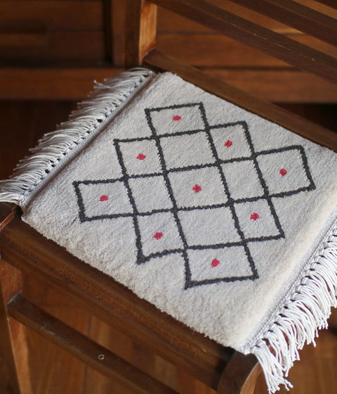 Yonezawa Dantsu Woven Wool Chair Mat {Red Fruits in Kagome} [15%OFF] - sold out