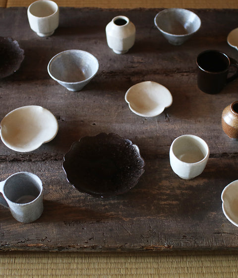Black Glaze Flower-Shaped Plate