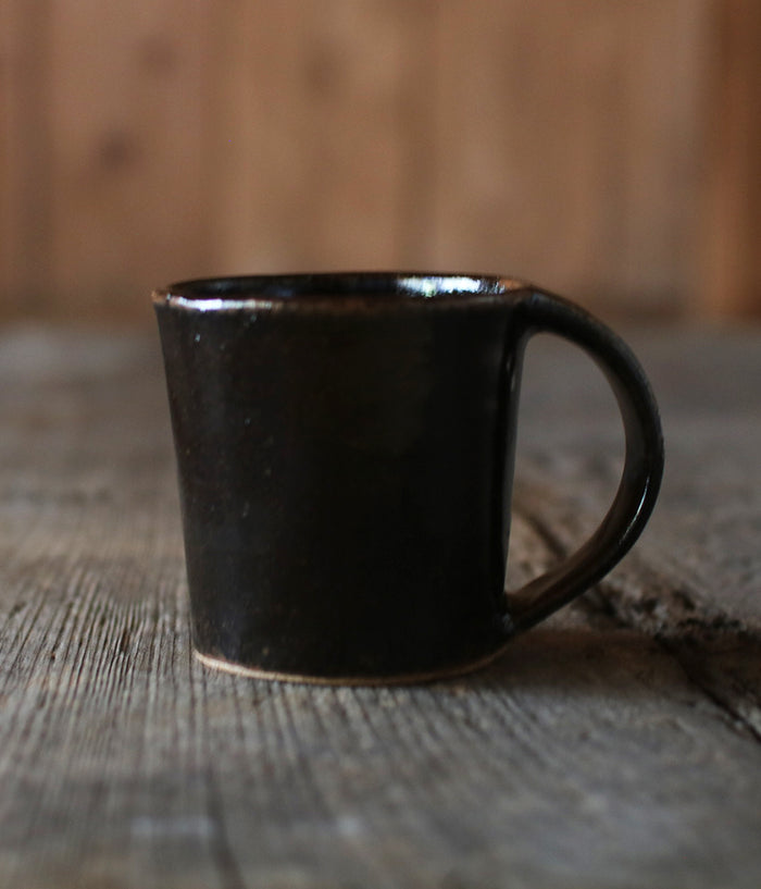 Black Glaze Pottery Mug (dark brown)