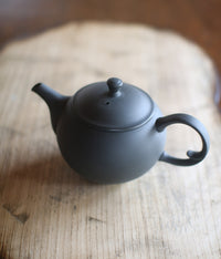 Round Kyūsu Teapot with Back Handle