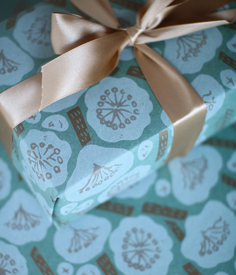 Natsuko Kozue A3 Wrapping Paper {Wild Rose / Gold on Green}
