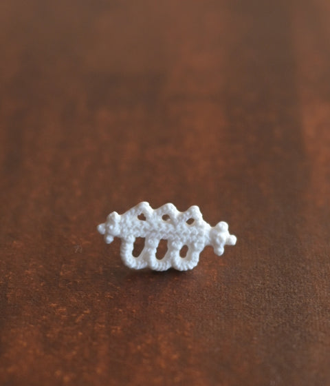 Kimiko Suzuki "Drawing Lace" Porcelain Single Earring {A} (30% Off)
