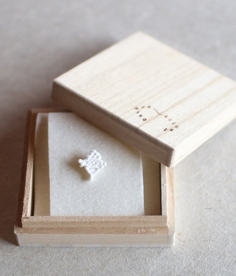 Kimiko Suzuki "Drawing Lace" Porcelain Single Earring {B} (30% Off)