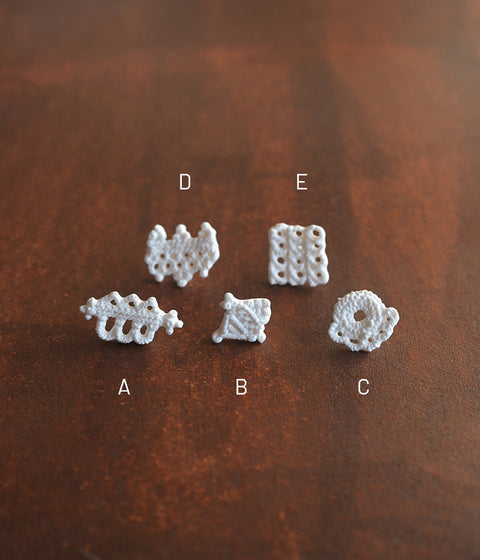 Kimiko Suzuki "Drawing Lace" Porcelain Single Earring {A} (30% Off)