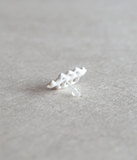 Kimiko Suzuki "Drawing Lace" Porcelain Single Earring {A} (30% Off)