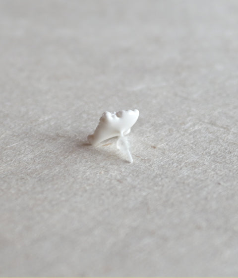 Kimiko Suzuki "Drawing Lace" Porcelain Single Earring {B} (30% Off)