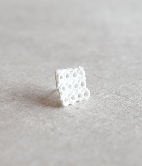 Kimiko Suzuki "Drawing Lace" Porcelain Single Earring {E} (30% OFF)