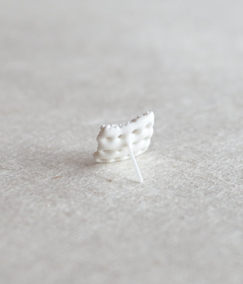 Kimiko Suzuki "Drawing Lace" Porcelain Single Earring {E} (30% OFF)