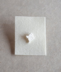 Kimiko Suzuki "Drawing Lace" Porcelain Single Earring {B}