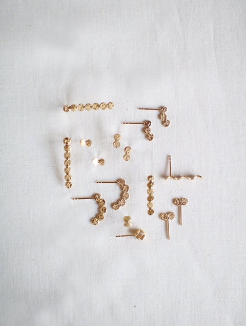 Jona "tenten hoop" Stud Earrings {White}