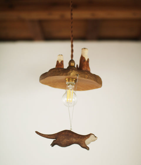 [PRE-ORDER] Otter Lamp