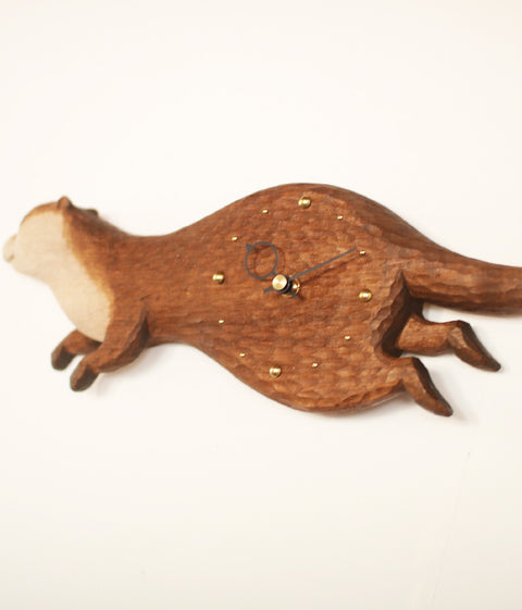 [PRE-ORDER] Otter Wall Clock