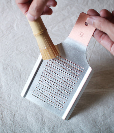 Fine Teeth Bamboo Scraper