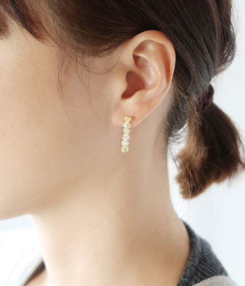 Jona "tenten futaba line" Stud Earrings