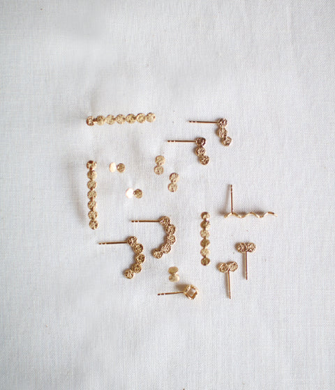 Jona "tenten line" Stud Earrings