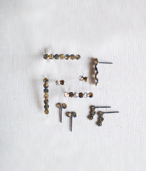 Jona "tenten line" Stud Earrings