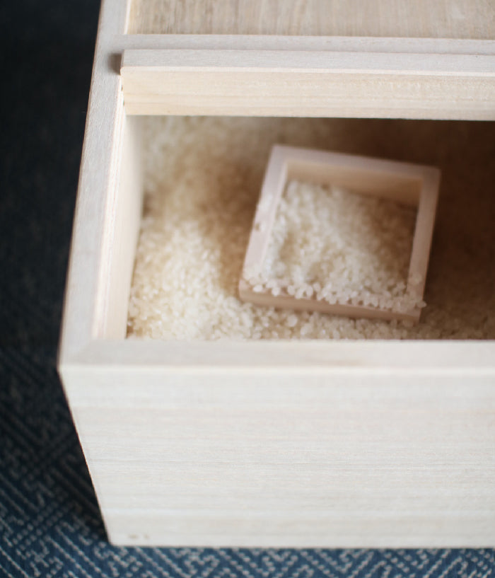 Japanese Rice Storage Box Komebitsu by Azmaya - Shipped worldwide from  Japan – UGUiSU STORE
