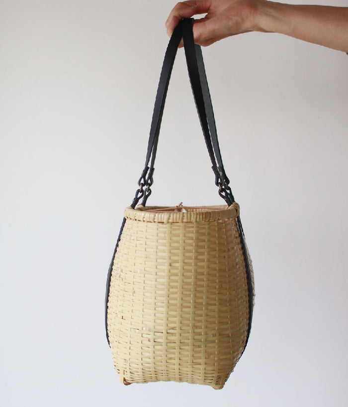 Japanese Bamboo Basket Tote with Leather Handles / Handcrafted in Oita ...