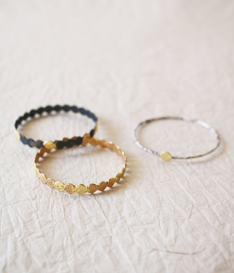 Jona 9 dots bangle / black (ships in 1 week)