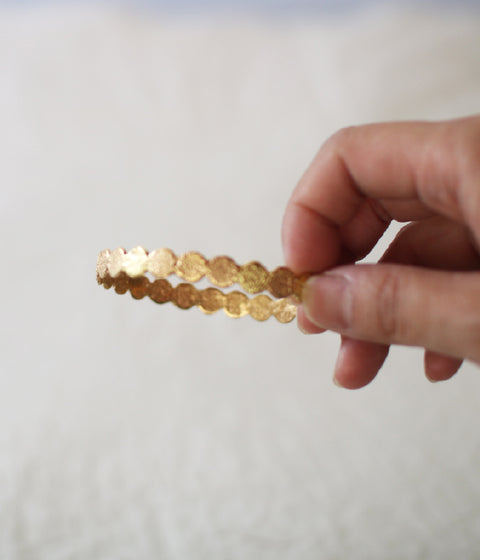 Jona 9 dots bangle / gold (ships in 1-2 weeks)