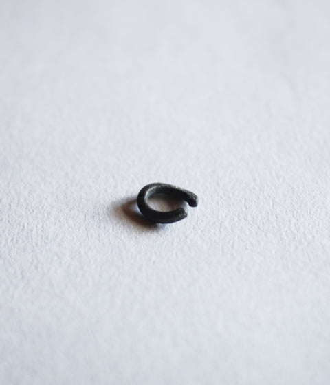 Jona "Wa" Ear Cuff Thick / White, Black, Gold