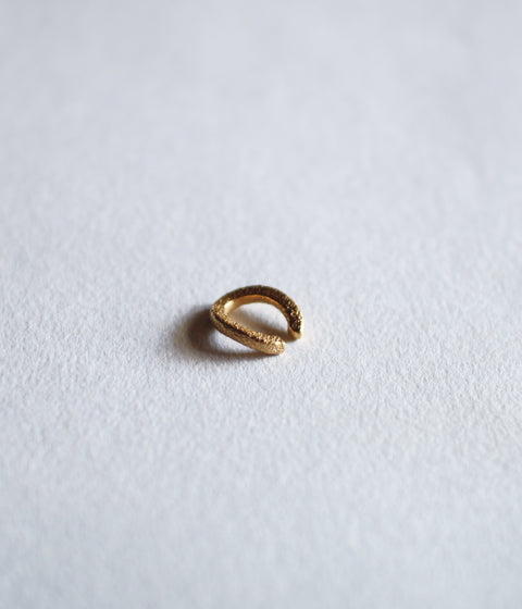 Jona "Wa" Ear Cuff Thick / White, Black, Gold